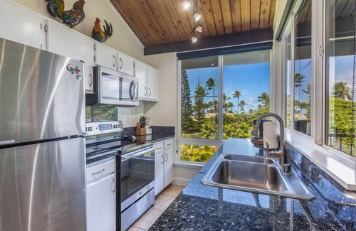 Princeville Condo | Remodeled Resort-Style Condo with Waterfall Views