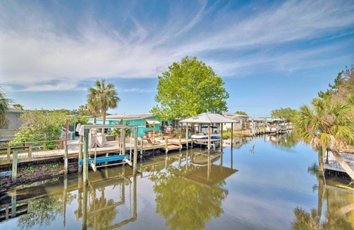 Homosassa House | Remodeled Retreat on Homosassa River Canal!