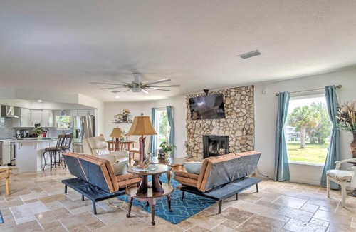 Homosassa House | Remodeled Retreat on Homosassa River Canal!
