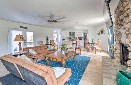 Homosassa House | Remodeled Retreat on Homosassa River Canal!