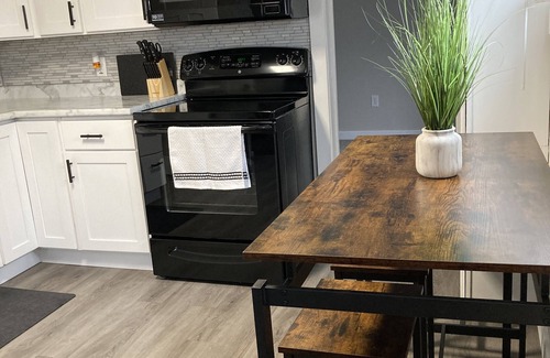 Dubuque House | Remodeled single family near to historic downtown