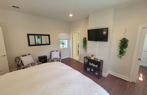 Elbridge Other | Remodeled Skaneateles 1800s Farmhouse