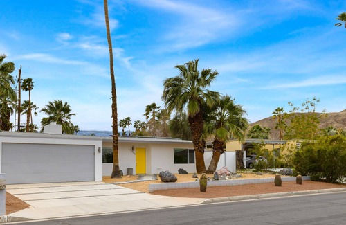 Palm Desert House | Remodeled South Palm Desert Bungalow: 10 min to El Paseo & Cahuilla Park Trails!