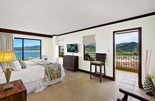 Playa Flamingo House | Remodeled Top-Floor Flamingo Condo with Outstanding Ocean Views