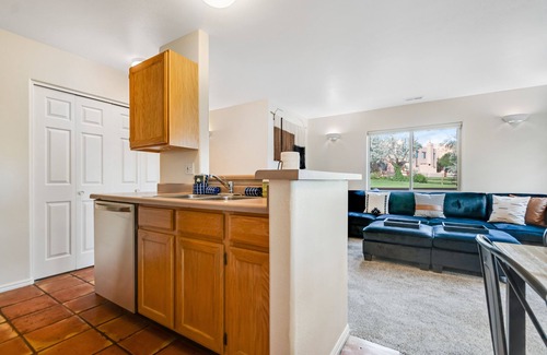 Moab South Valley House | Remodeled townhouse with pool, private hot tub & fireplaces - near National Park