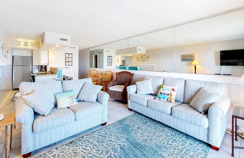 Ocean City Condo | Remodeled, updated oceanfront condo with balcony, central AC & beach access