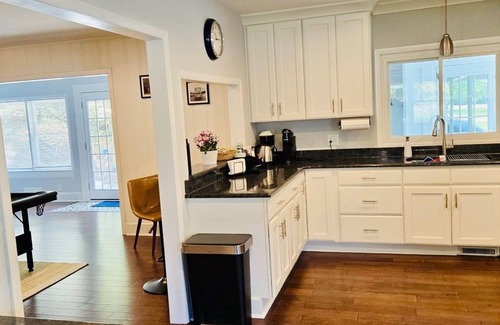 Zebulon House | Remodeled Wendell Zebulon home with a pool table and quality amenities