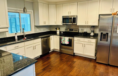 Zebulon House | Remodeled Wendell Zebulon home with a pool table and quality amenities