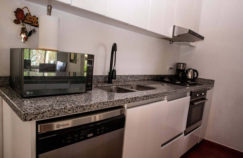 Pacho Cottage | Remodelled Cosy House in the Country Side Stunning Mountain View - Close to City