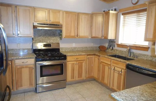 Hartsel Cabin | Remote cabin with gorgeous mountain views and ample amenities!
