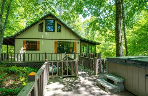 Suches House | Remote Cooper Creek Trout House with Hot Tub