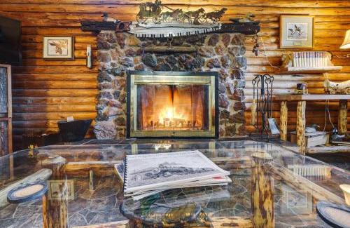 Klamath County House | Remote Escape Klamath Falls Cabin By Lake and Hikes