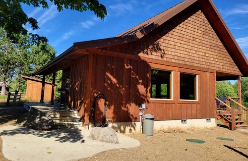 Hoquiam House | REMOTE HUMPTULIPS RIVER CABIN!