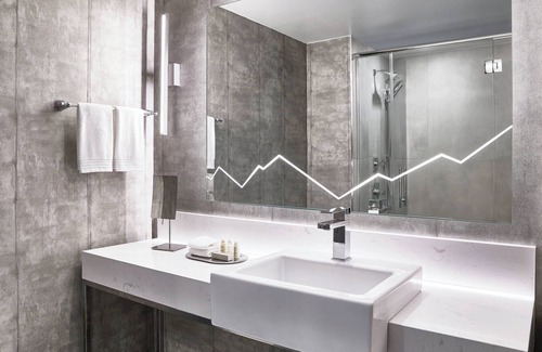 Northeast Park Hill Hotel | Renaissance Denver Hotel & Conference Center
