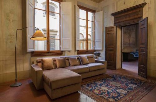 Duomo Apartment | Renaissance Palace Noble Floor Apartment