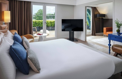 Rueil-Malmaison Hotel | Renaissance Paris Hippodrome De St. Cloud Hotel