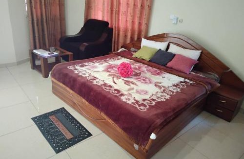 Tema House | Renajoe Exclusive Guesthouse Tema Community 9