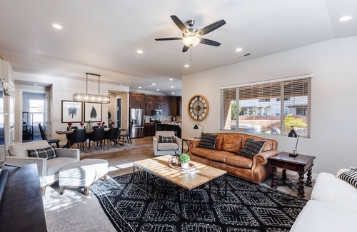 Ivins House | Rendezvous @ Paradise Village | Pool & Splash Pad | Private Hot Tub & Fire Pit