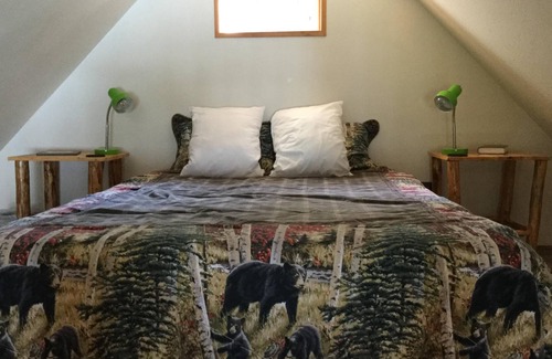Primrose Cabin | Renfro's Lakeside Retreat - Cabin 5