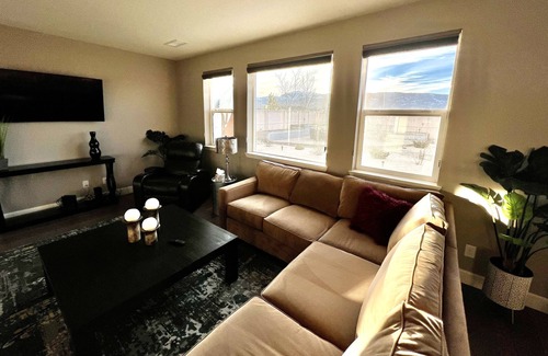 Reno House | Reno / Tahoe Retreat House With Mt Rose View - Breathtaking Sunsets