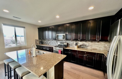 Reno House | Reno / Tahoe Retreat House With Mt Rose View - Breathtaking Sunsets
