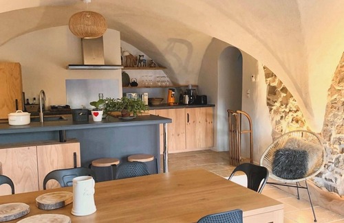 Saint-Julien-en-Champsaur Ski Chalet | Renovated farmhouse, mountain view, close to lakes and hiking trails, brazier, garden