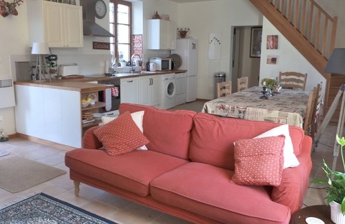 Sainte-Sabine-Born Other | Renovated stone farmhouse in beautiful location.