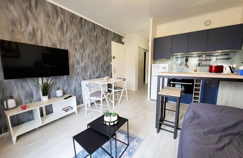 Les Sables d'Olonne Apartment | Renovated 1-Bed Apt with Parking Near Marina and Beach