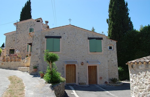 Biot Cottage | Renovated 1800's Provencal country house in the peace and quiet of the Côte d'Azur