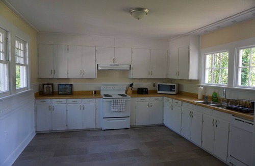 Hardwick House | Renovated 1928 bungalow in historic Milledgeville Georgia