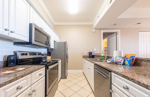 Long Beach Condo | RENOVATED 19th floor 4BR 4BA @ The Ocean Ritz! W/BEACH CHAIRS!
