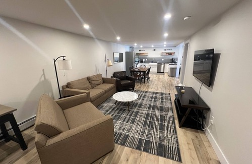 Stowe Area Apartment | Renovated 2‑Bed Apt w/EV Charger, Wi‑Fi & Private Patio — 1 mi to Stowe Village