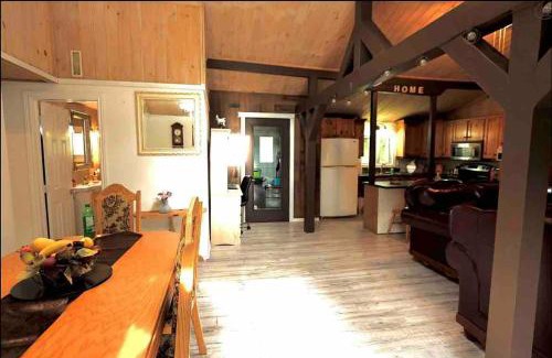 Mulmur Apartment | Renovated 2 Bedroom Cottage with Creek view