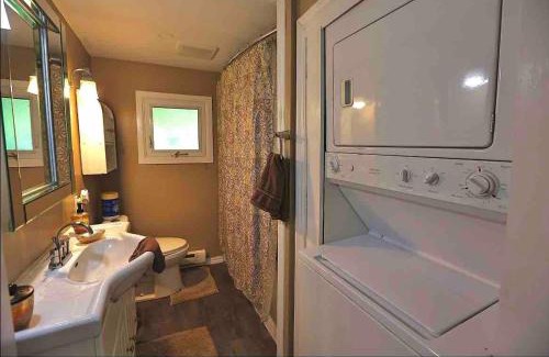 Mulmur Apartment | Renovated 2 Bedroom Cottage with Creek view