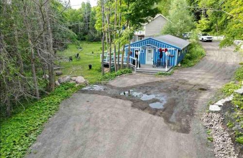 Mulmur Apartment | Renovated 2 Bedroom Cottage with Creek view