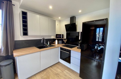 Formigueres Apartment | Renovated 2-bedroom T3 apartment, near center, parking, Formiguères