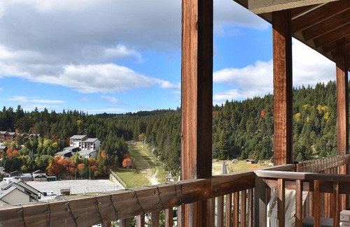 Pyrenees 2000 Apartment | Renovated 2-room cabin apartment near slopes with south-facing balcony