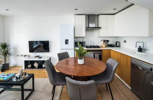 Paddington Apartment | Renovated 2BR, 2BA near HYDE PARK 1 min from tube