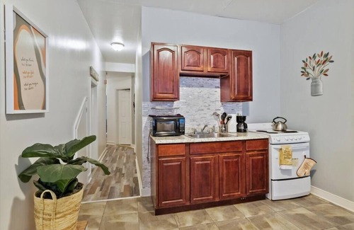 Norris Square Apartment | Renovated 2BR w/Amenities