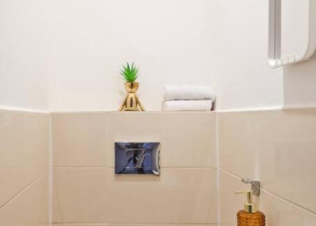 Tel Aviv Promenade Apartment | Renovated 2BR with Balcony in Bauhaus *Beachfront*