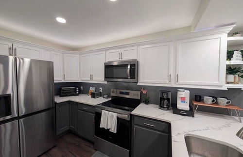 Murfreesboro House | Renovated 3 bd 2.5 bath centrally located next to MTSU/Night life/Restaurants/DT