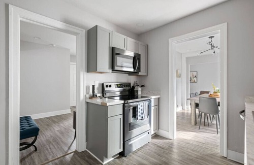 Mount Pleasant House | Renovated 5BR in Old Mt. Pleasant