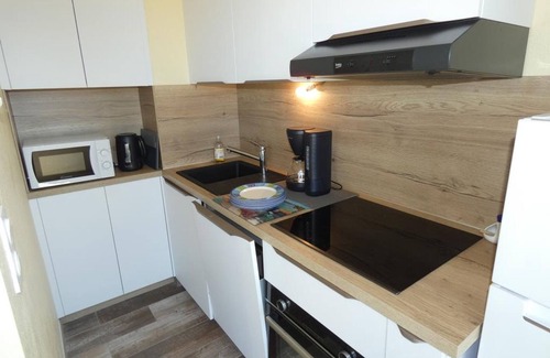 Notre-Dame-de-Monts Apartment | Renovated apartment, 2 bedrooms, balcony, parking, sea view
