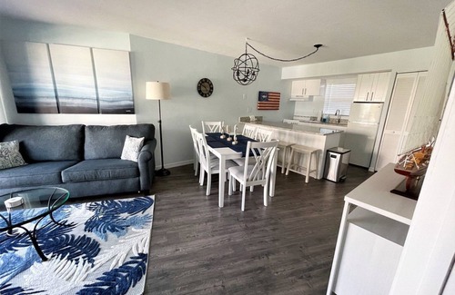 Marco Island Condo | Renovated and Ready Condo