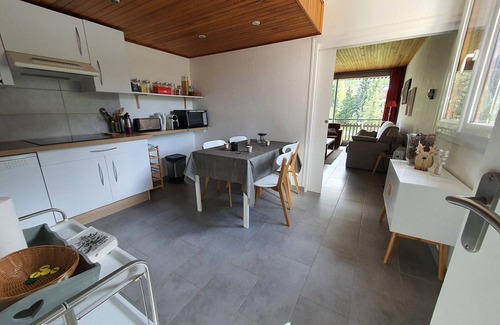 La Salle-les-Alpes Apartment | Renovated apartment · Near slopes · Comfortable for 4 people