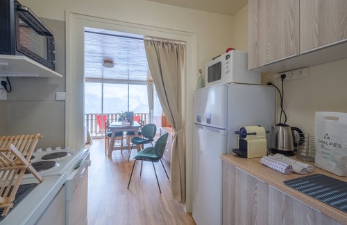 Viel-Alpe Apartment | Renovated Apartment with Balcony | WIFI | Ski Locker