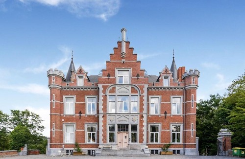 Gesves House | Renovated appartment in Castle