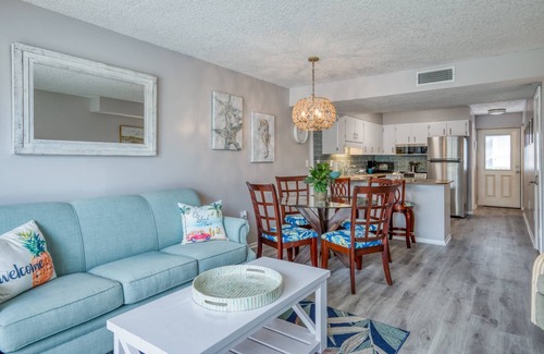 St. Augustine Beach Condo | Renovated, Beach Access, Tennis, Close to Downtown, Ocean and Pool Views! $300 in Free Tickets Daily