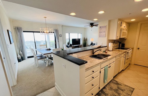 Shell Island Condo | Renovated beach front condo in amenity-filled Duneridge