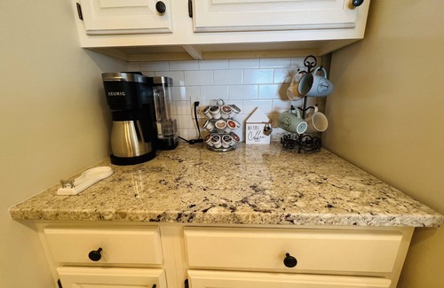 Shell Island Condo | Renovated beach front condo in amenity-filled Duneridge